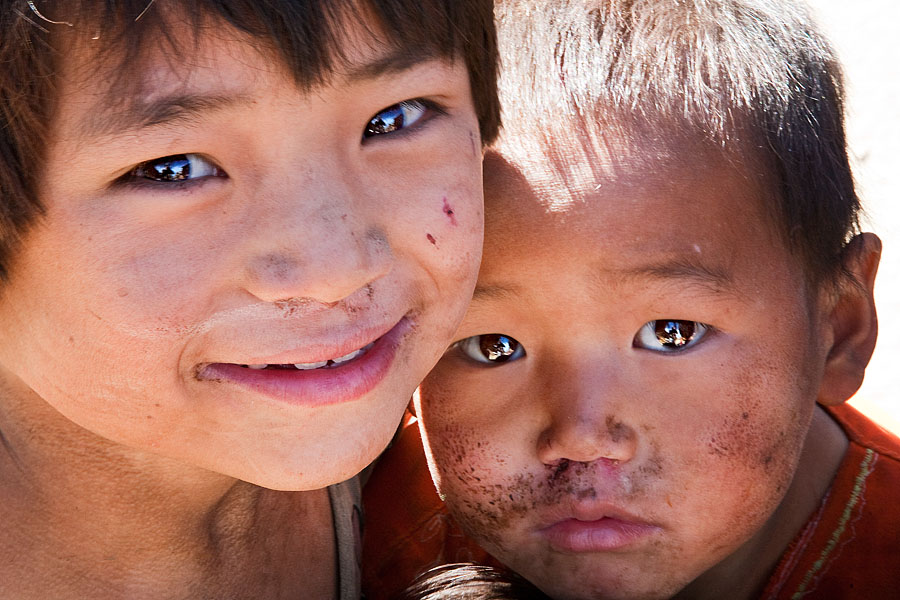  Children in a Hill Miri village between Ziro and Daporijo